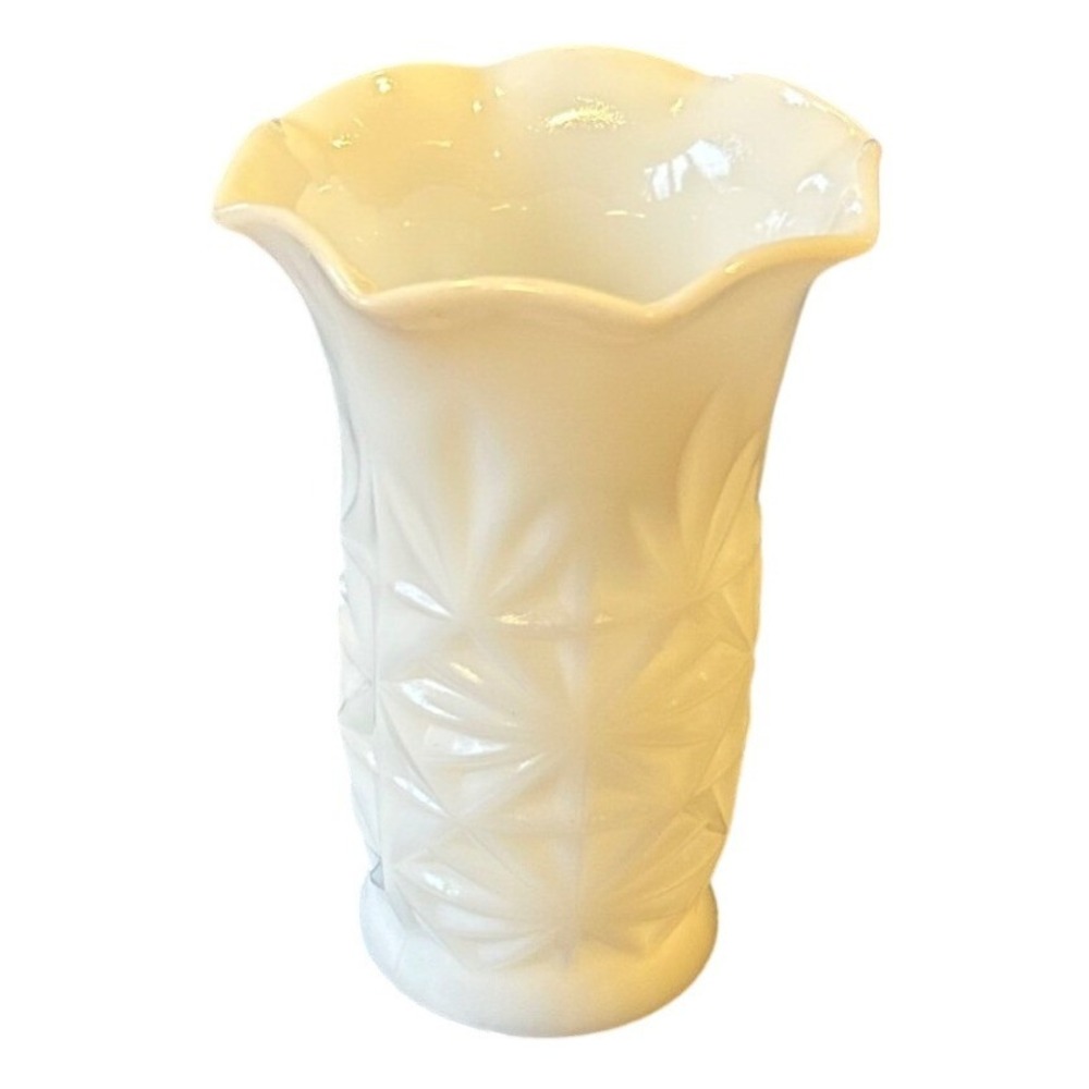 Vintage Milk Glass Bud Vase Small 6in Ivory Starburst Ruffled‎ Rim 50s 60s 70s